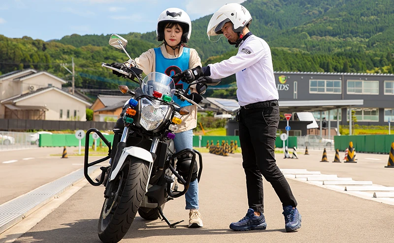 大型二輪の教習イメージ