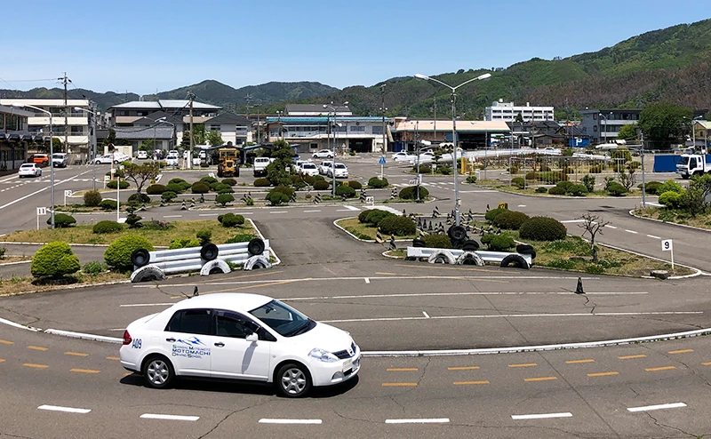 普通車の教習している様子