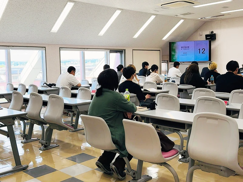 昭和ドライバーズカレッジの学科教習の様子