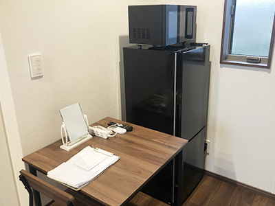 コーポアレッタのテーブル、冷蔵庫